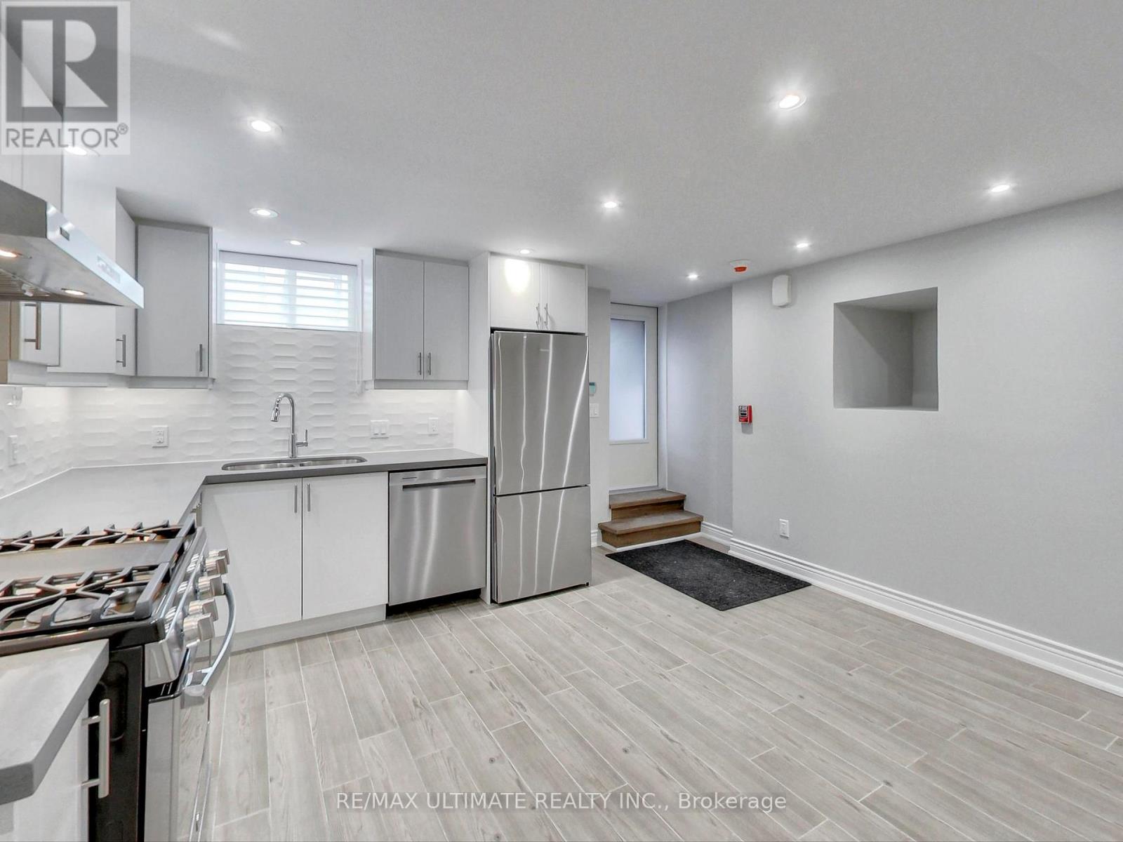 Apt #4 - 115 Wallace Avenue Property Photo 4