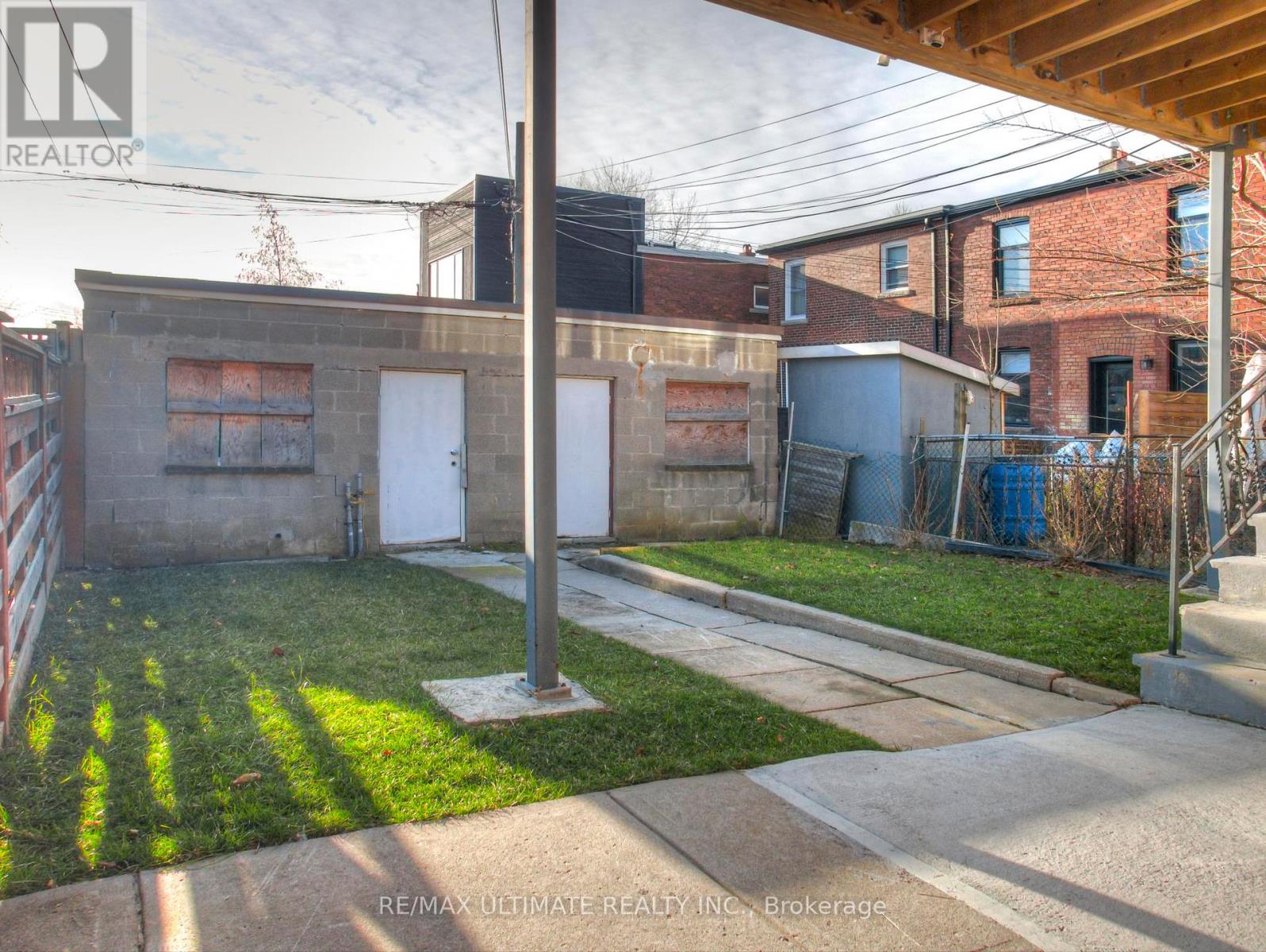 Apt #4 - 115 Wallace Avenue Property Photo 15