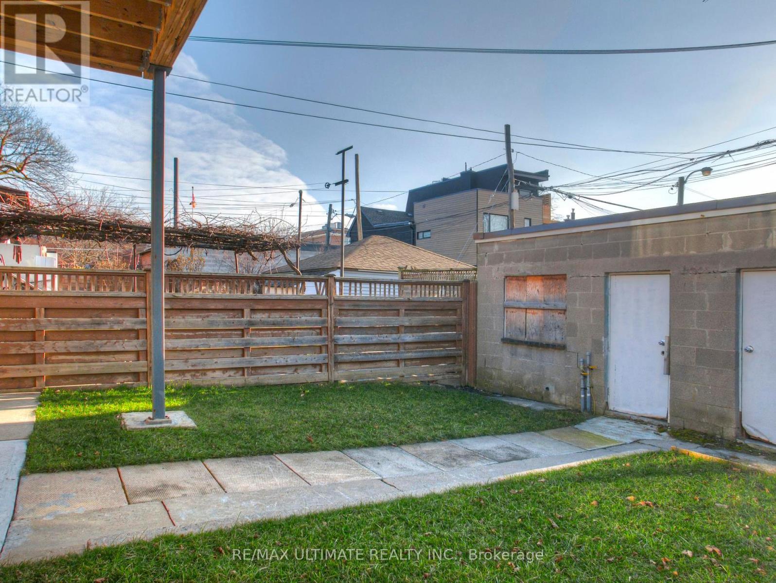 Apt #4 - 115 Wallace Avenue Property Photo 17