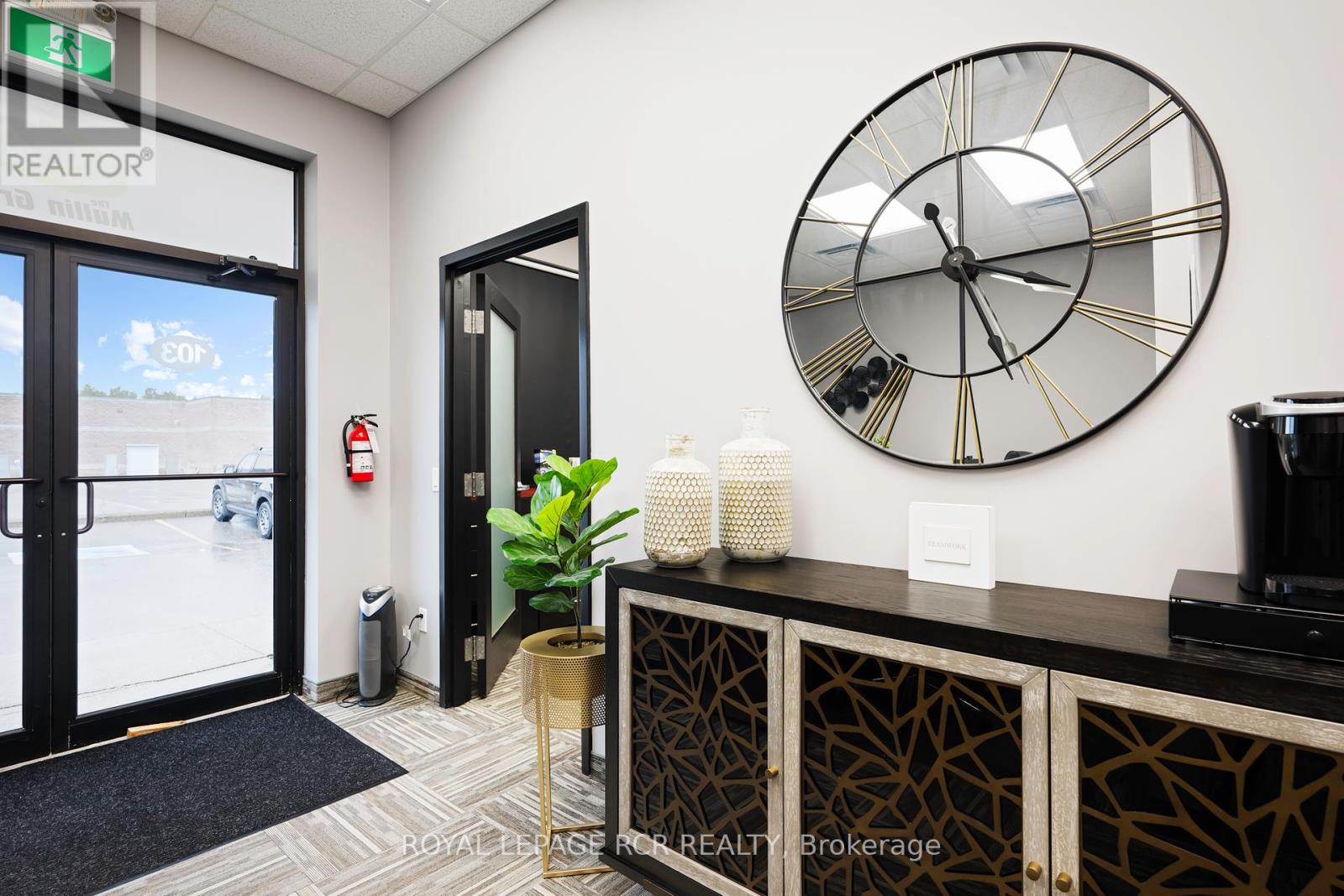 103 - 685 Riddell Road Property Photo 12
