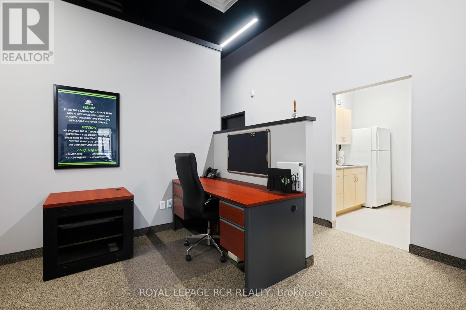 103 - 685 Riddell Road Property Photo 24