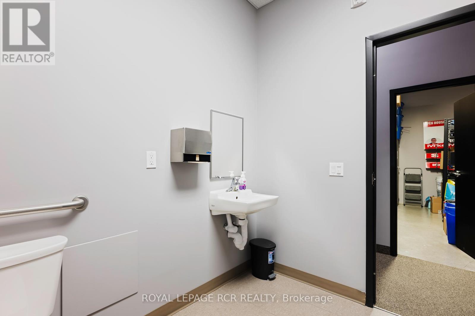 103 - 685 Riddell Road Property Photo 33