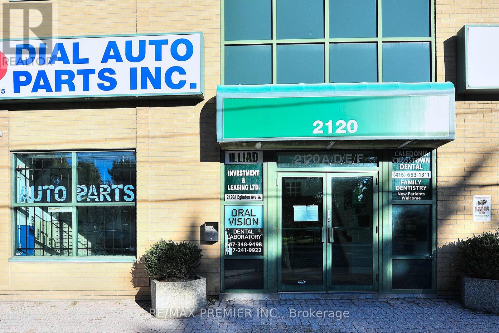 Unit G - 2120 Eglinton Avenue W Property Photo 2