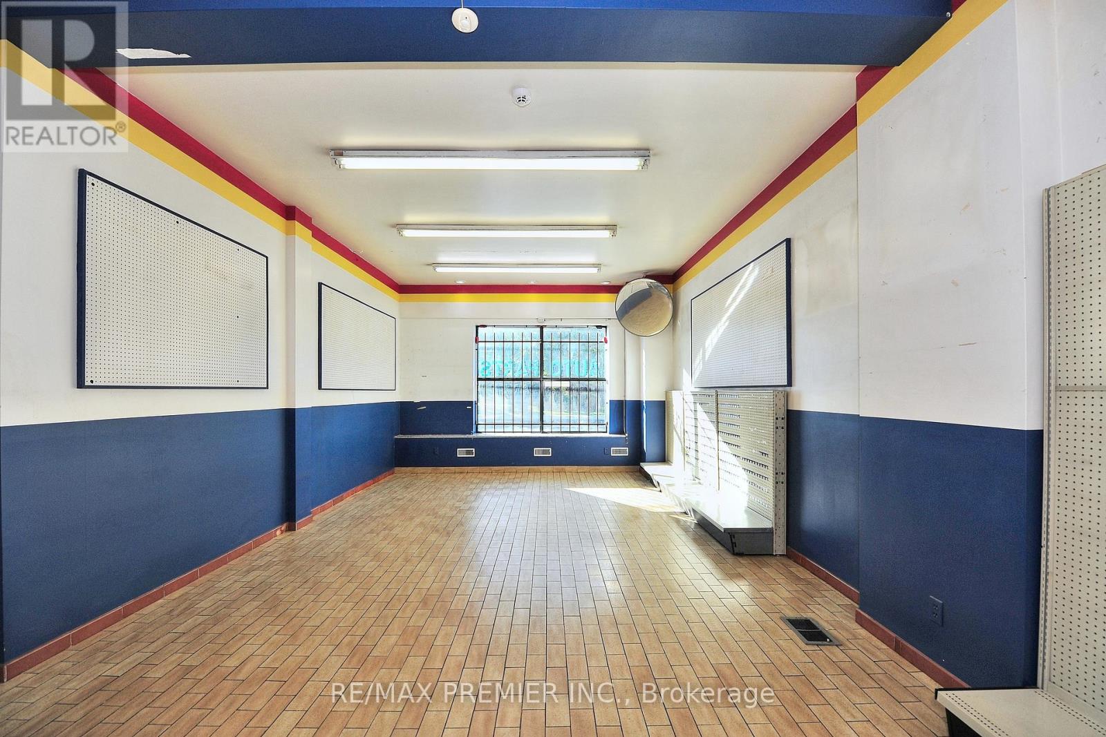 Unit G - 2120 Eglinton Avenue W Property Photo 6