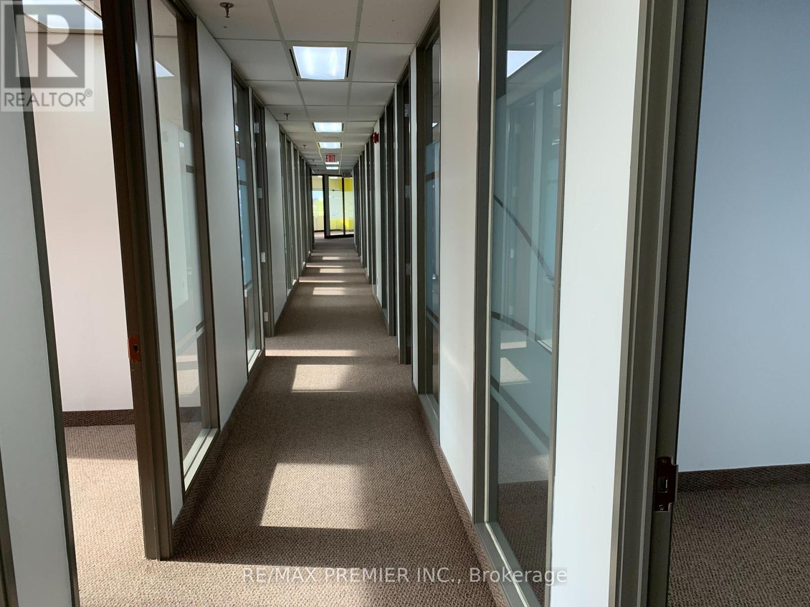 700-03 - 6733 Mississauga Road Property Photo 6