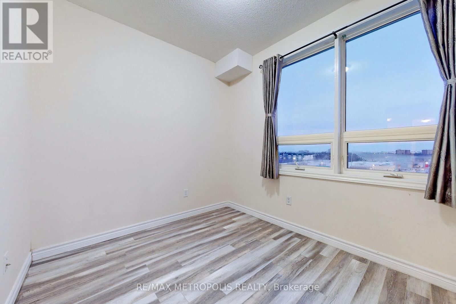 712 - 7405 Goreway Drive Property Photo 9