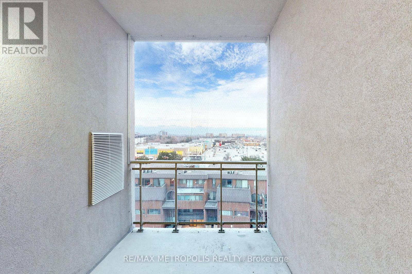 712 - 7405 Goreway Drive Property Photo 12
