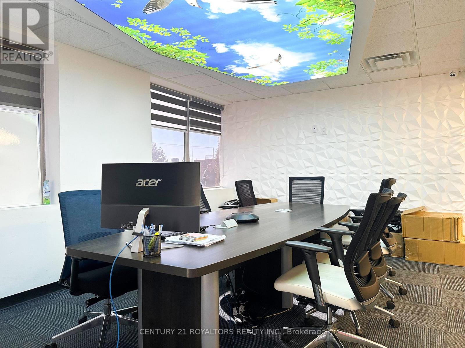 124 Commercial Road Property Photo 5