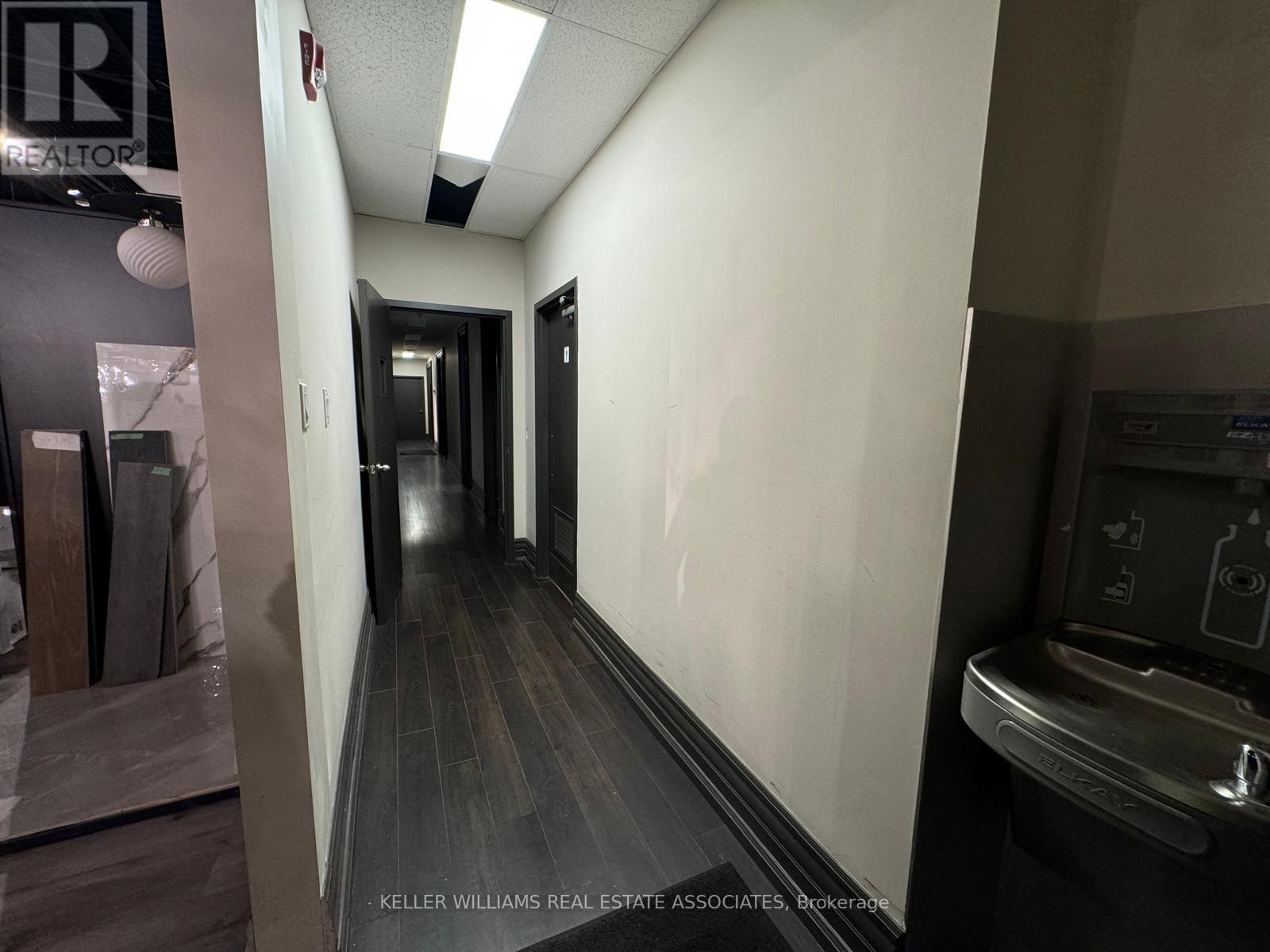 1250 Steeles Avenue Property Photo 10