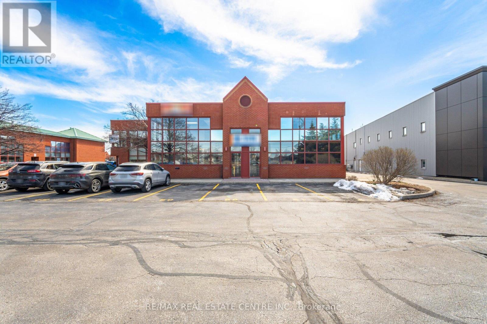 50,51 - 5100 South Service Road Property Photo 1
