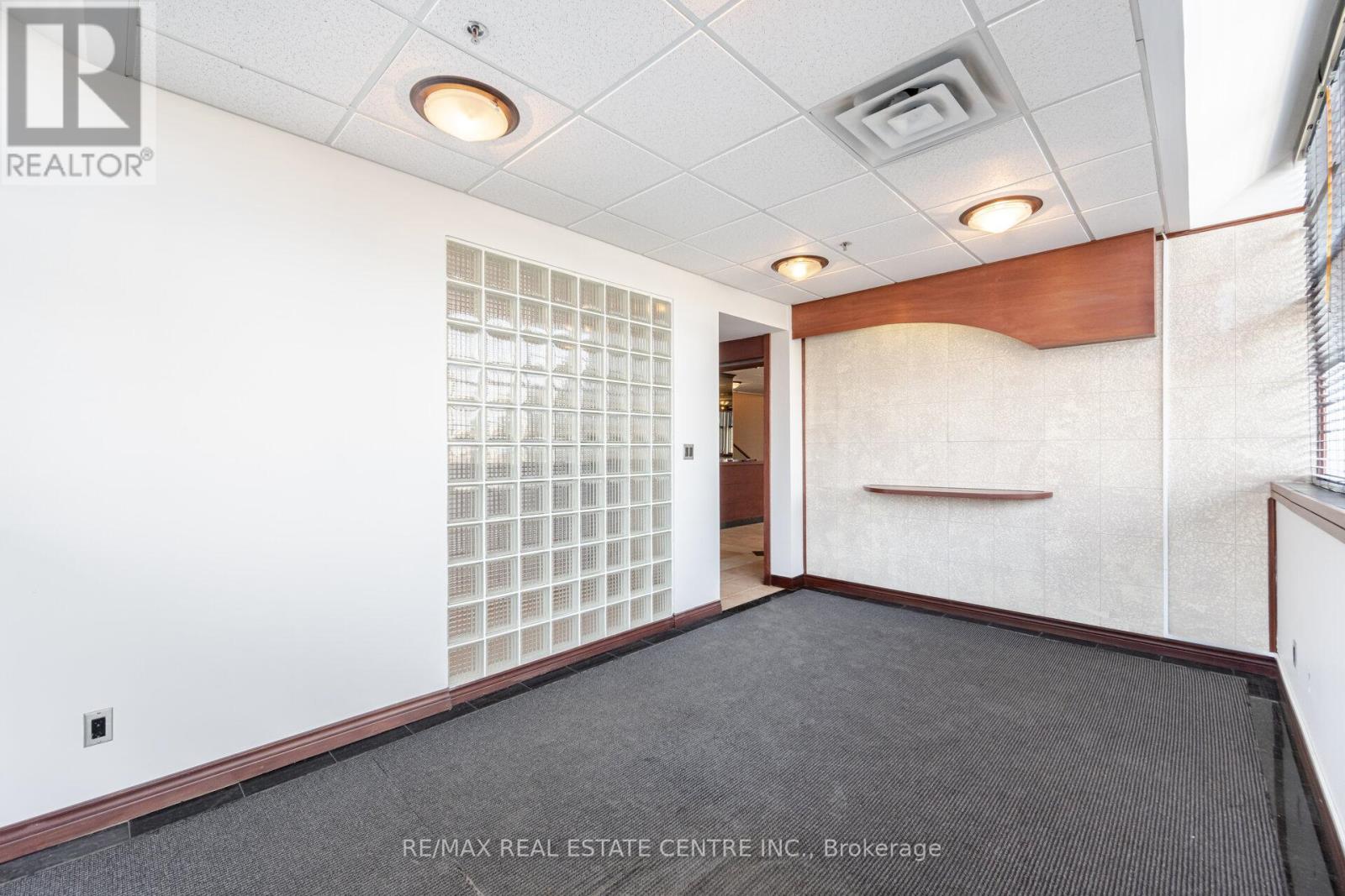 50,51 - 5100 South Service Road Property Photo 22