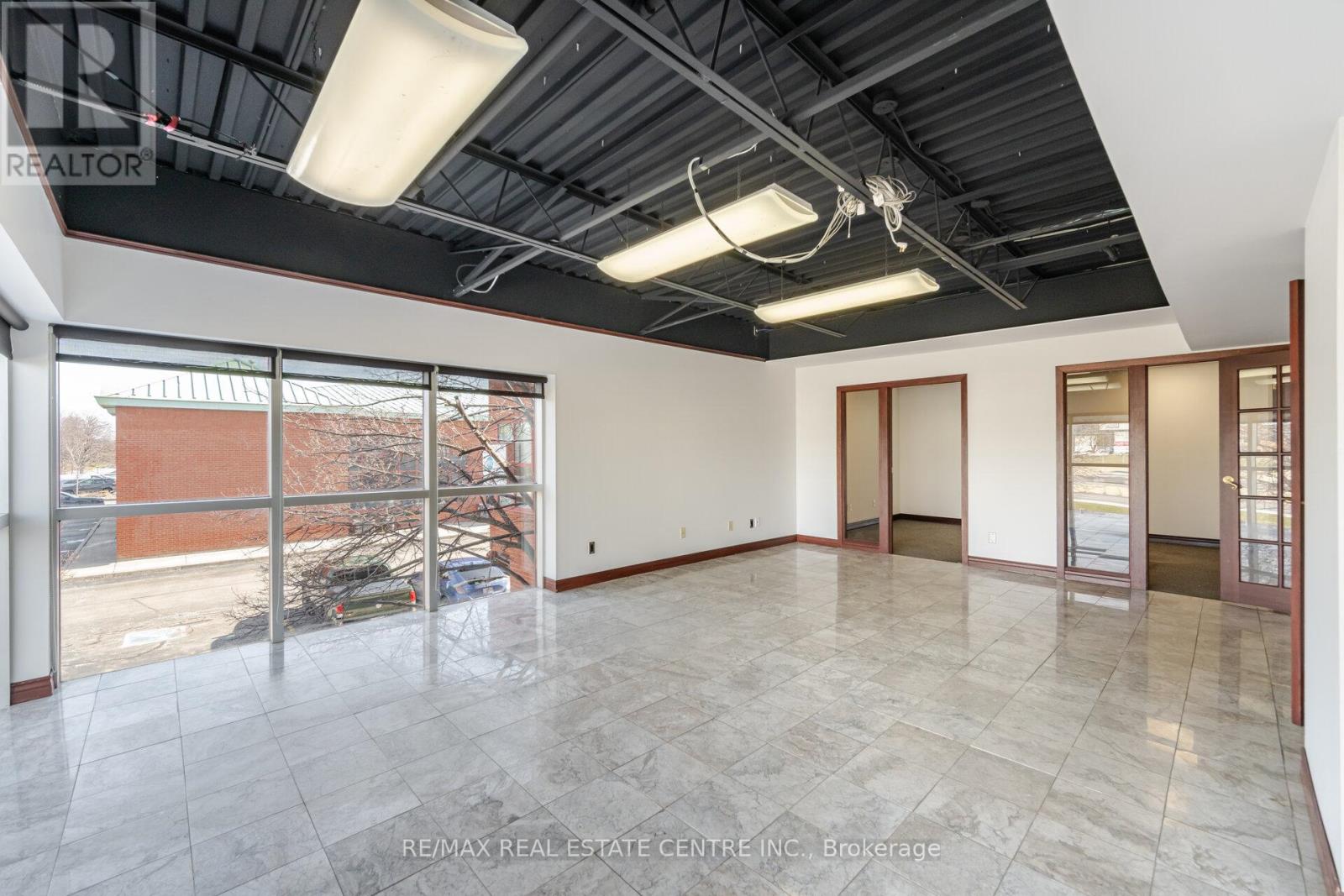 50,51 - 5100 South Service Road Property Photo 33