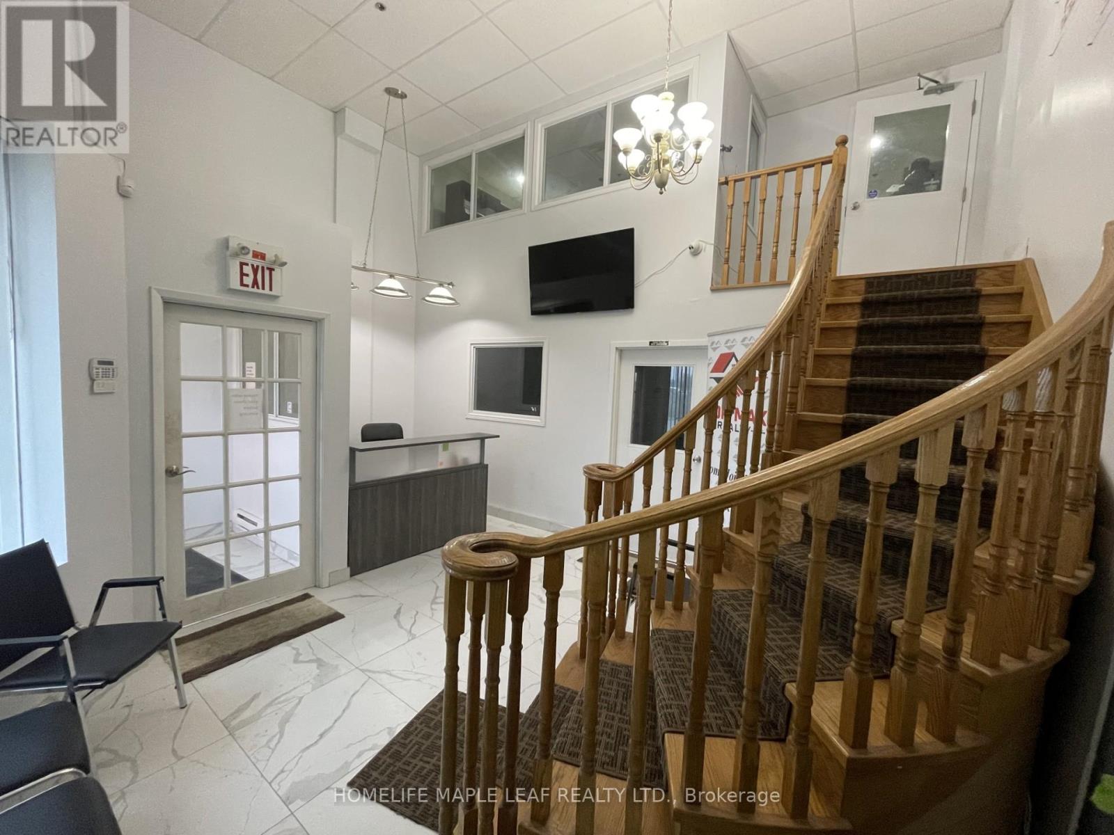4 - 2575 Steeles Avenue E Property Photo 2