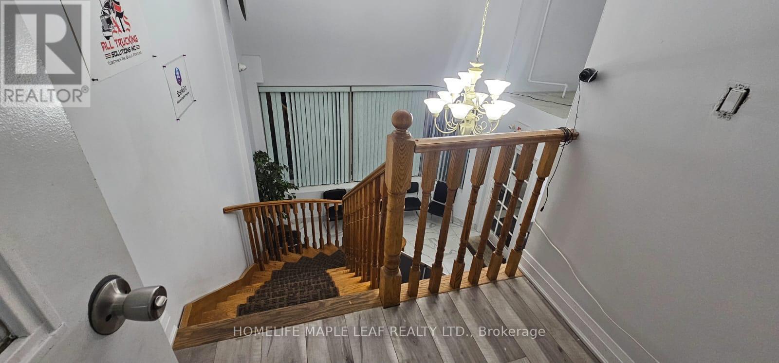 4 - 2575 Steeles Avenue E Property Photo 4
