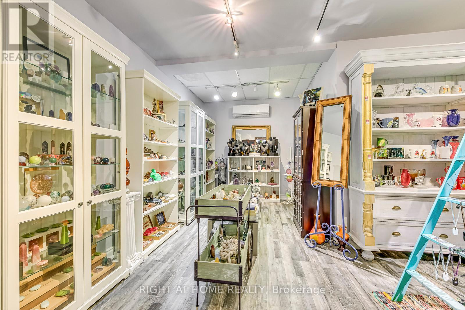 393 John Street Property Photo 11