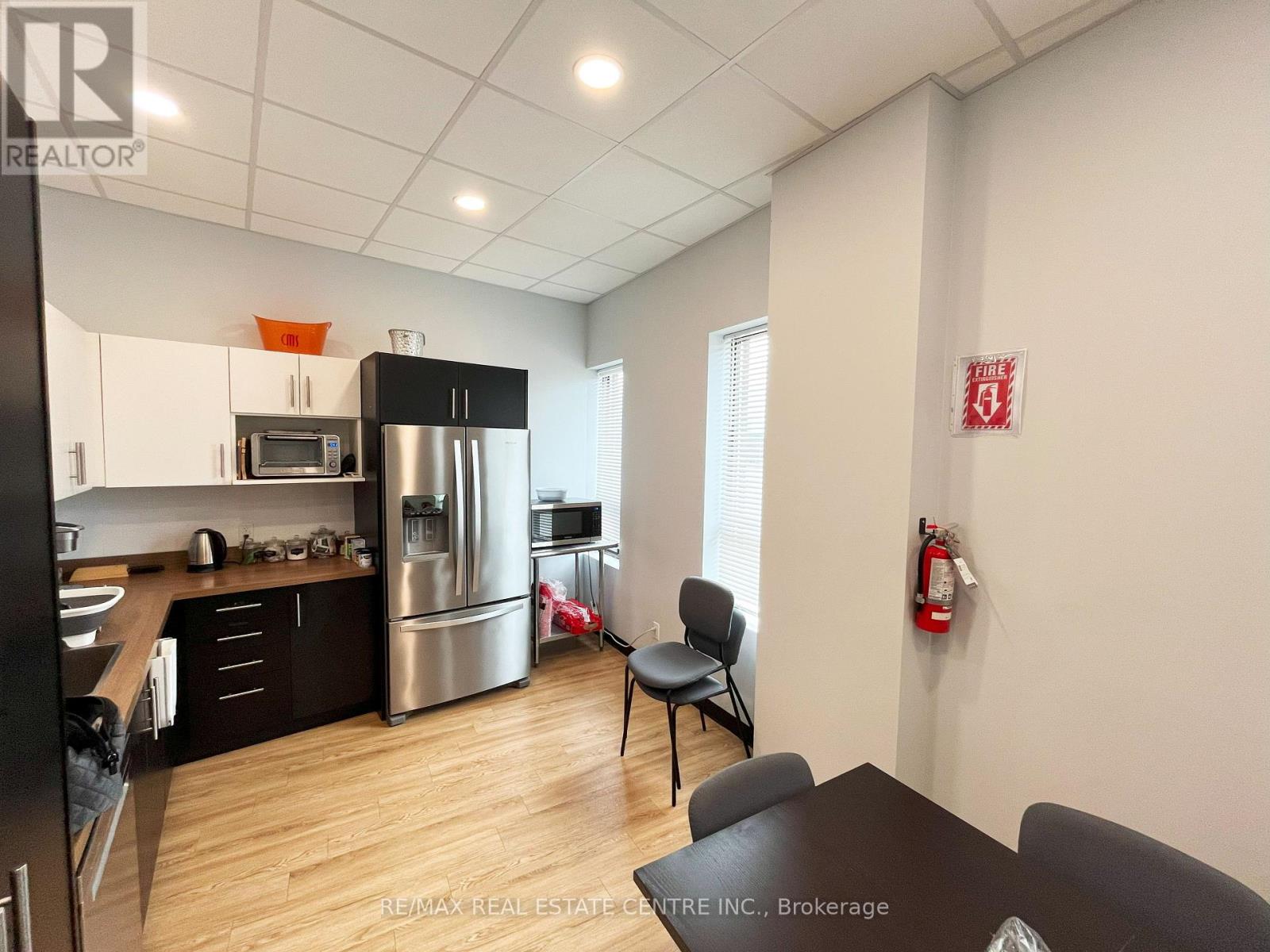 2 - 2170 Speers Road Property Photo 27