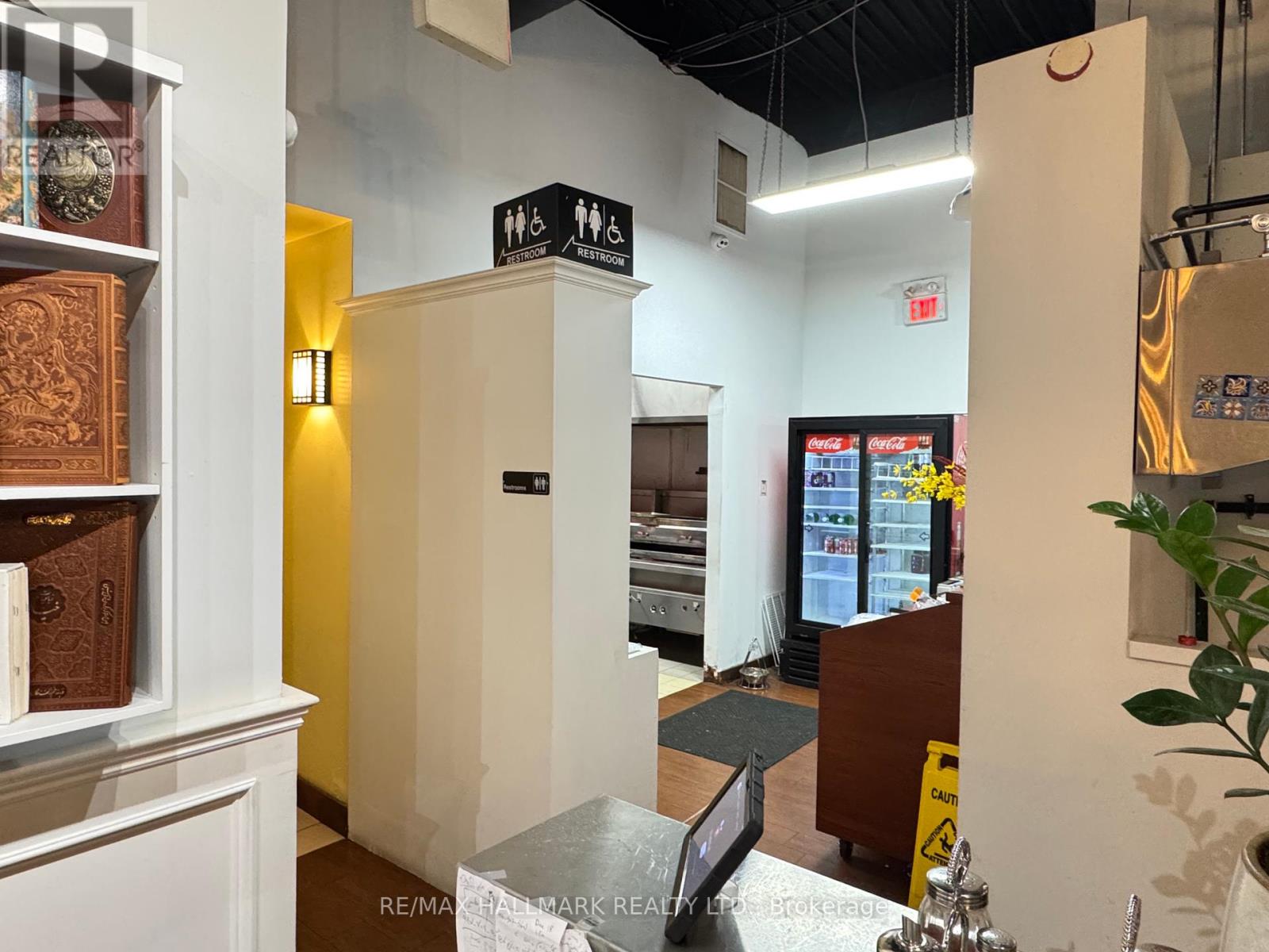 4&5 - 1101 Finch Avenue W Property Photo 6