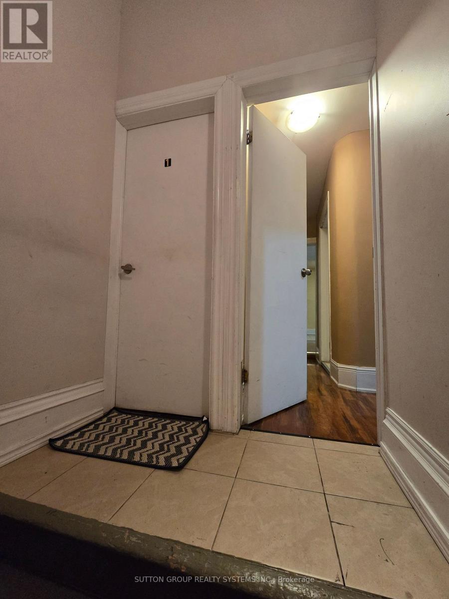 2 - 2886 Lake Shore Boulevard W Property Photo 4