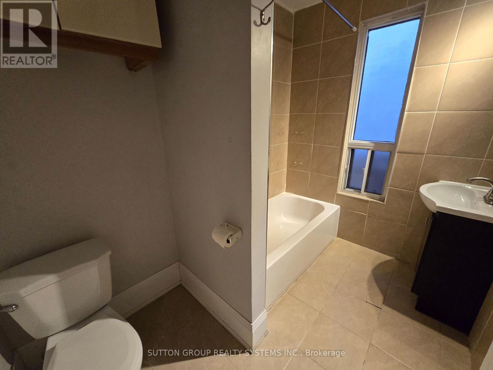 2 - 2886 Lake Shore Boulevard W Property Photo 10
