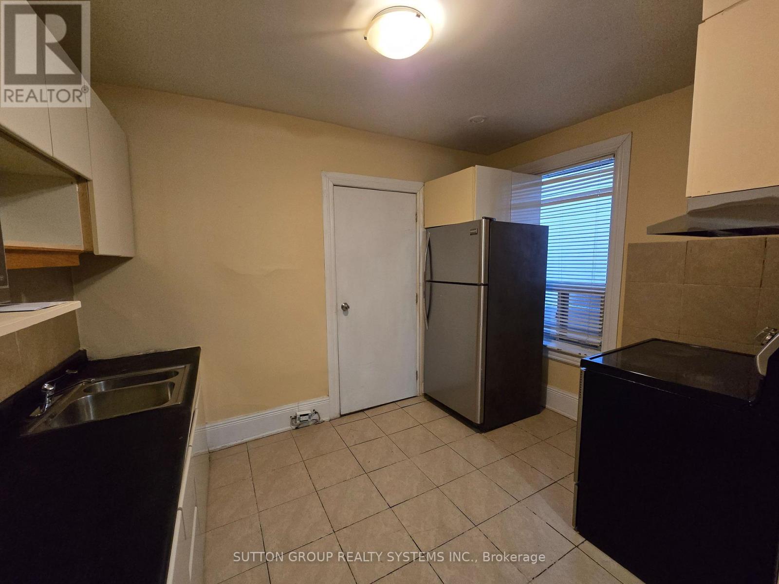 2 - 2886 Lake Shore Boulevard W Property Photo 13