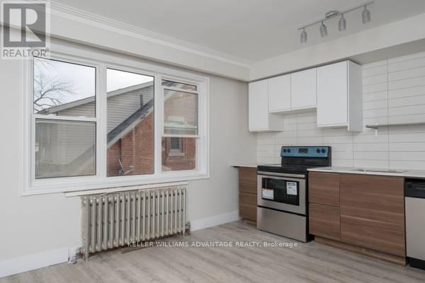 202 - 112 Alder Crescent Property Photo 2