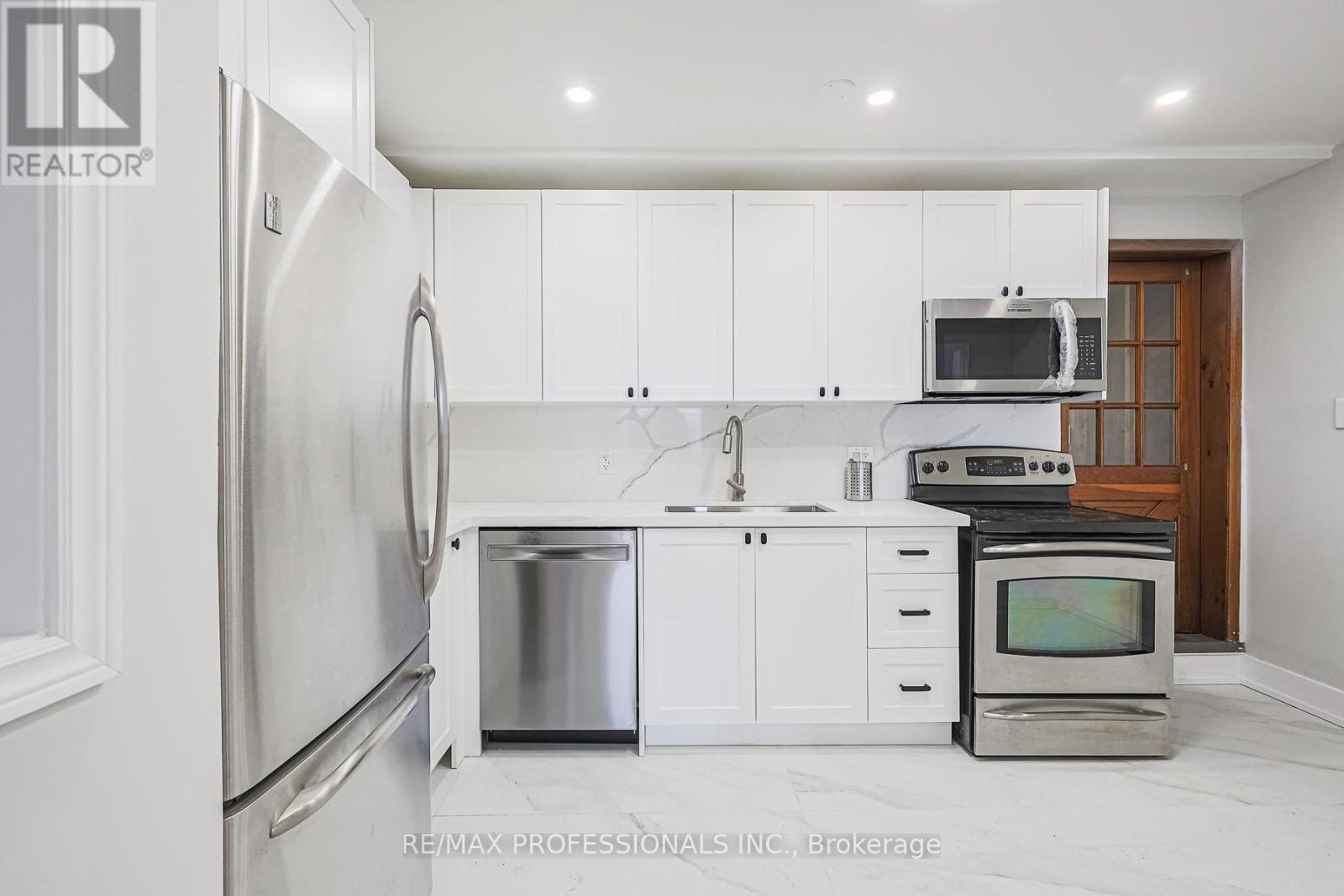 874 Brown's Line Property Photo 18