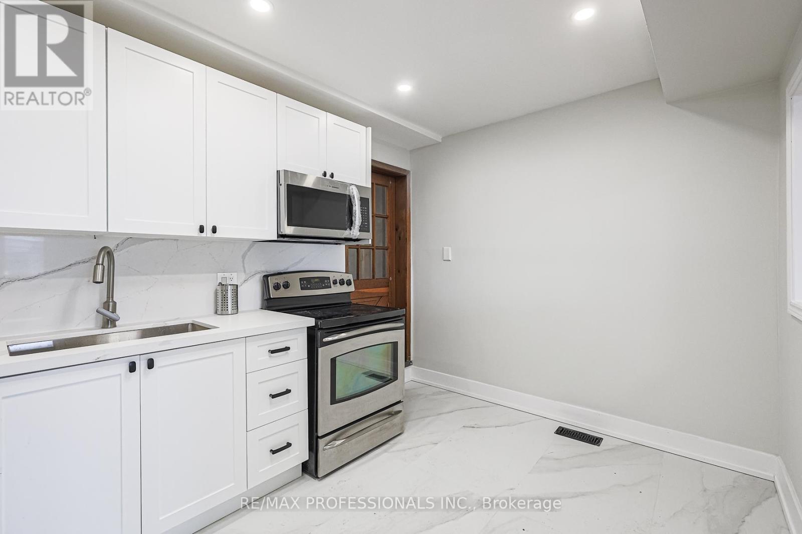 874 Brown's Line Property Photo 19