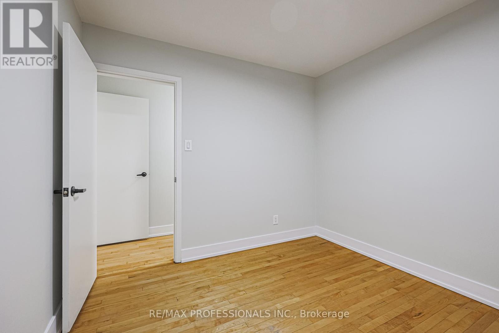 874 Brown's Line Property Photo 30
