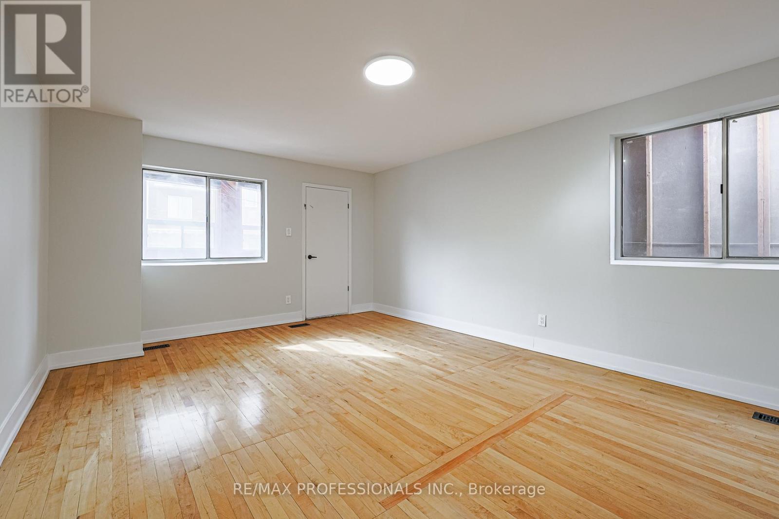 874 Brown's Line Property Photo 32