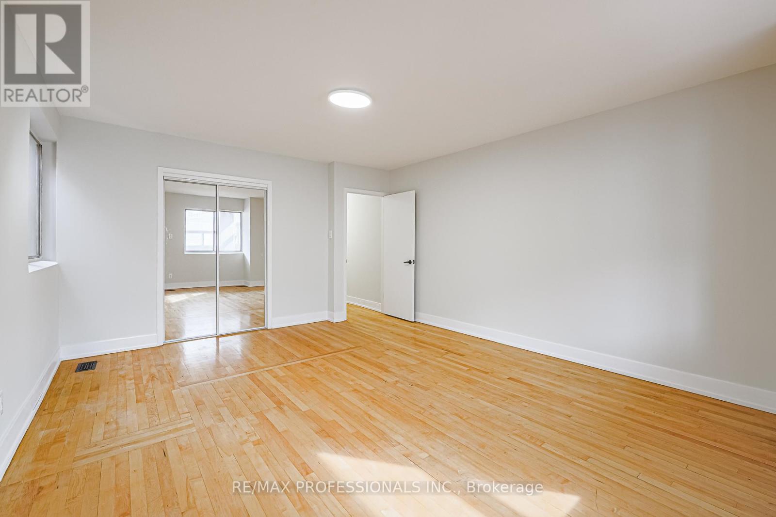 874 Brown's Line Property Photo 34