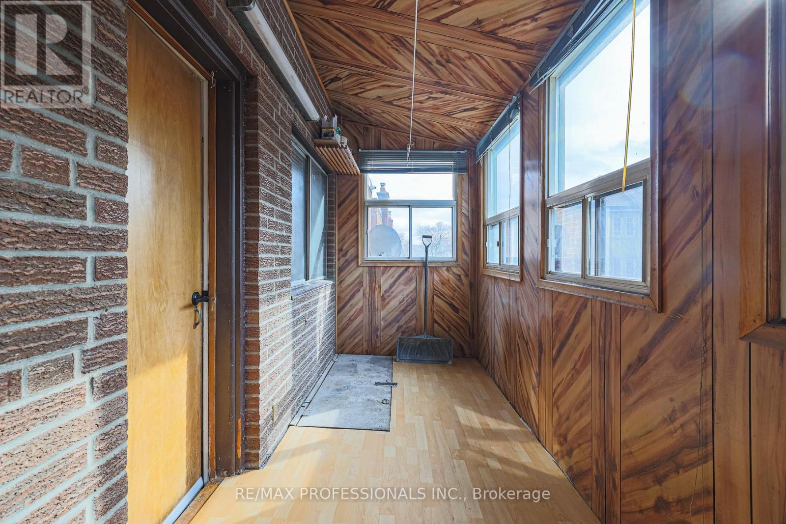 874 Brown's Line Property Photo 37