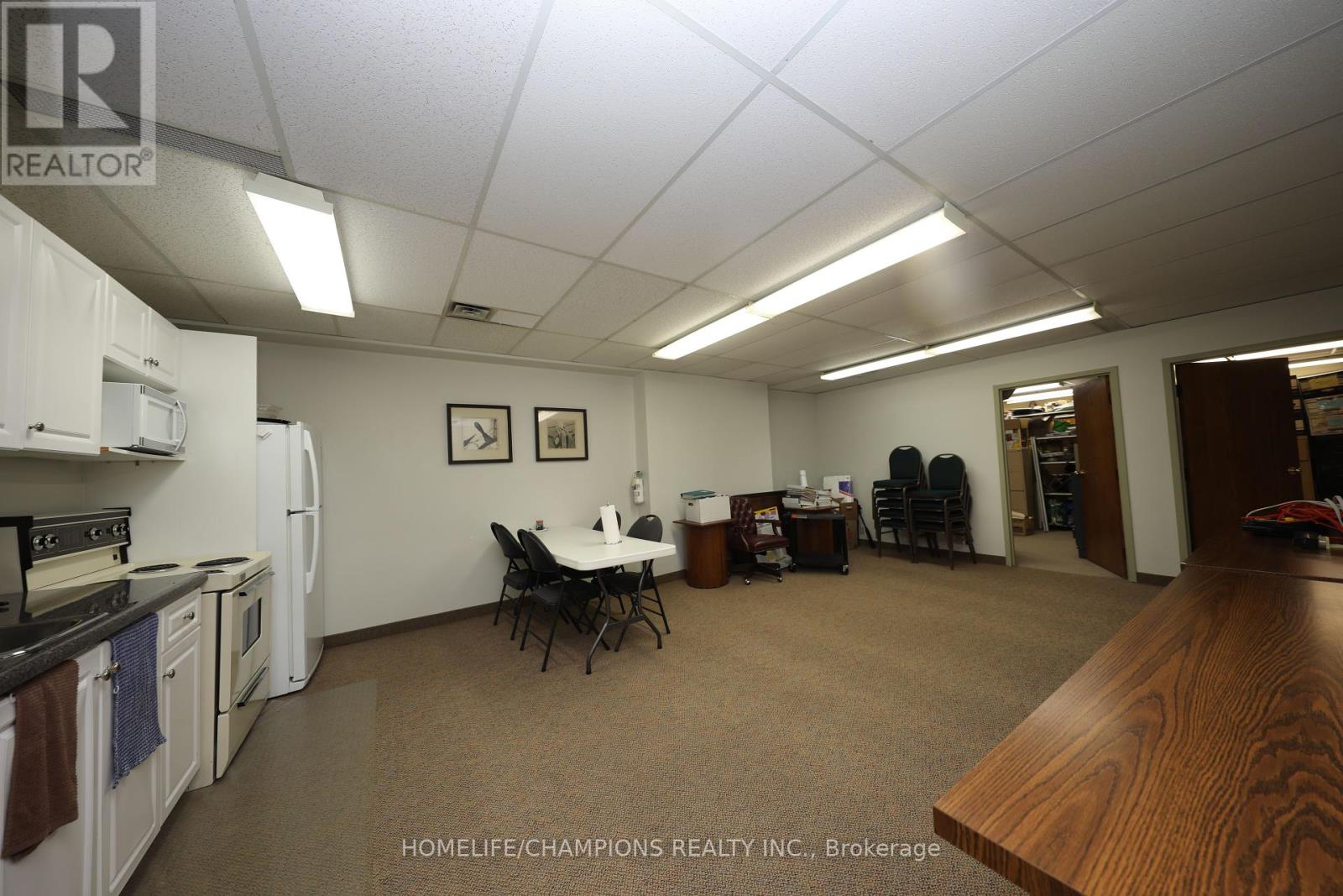 4315 Village Centre Court Property Photo 24