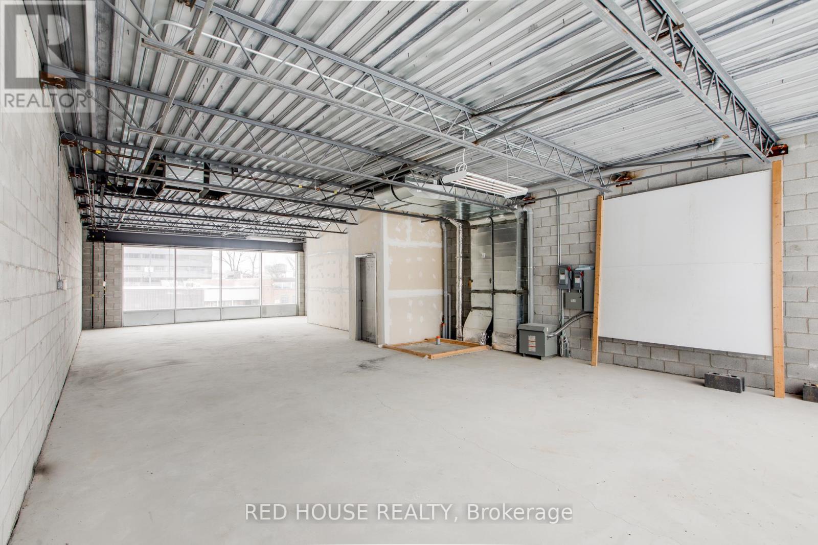 23 - 2305 Stanfield Road Property Photo 8