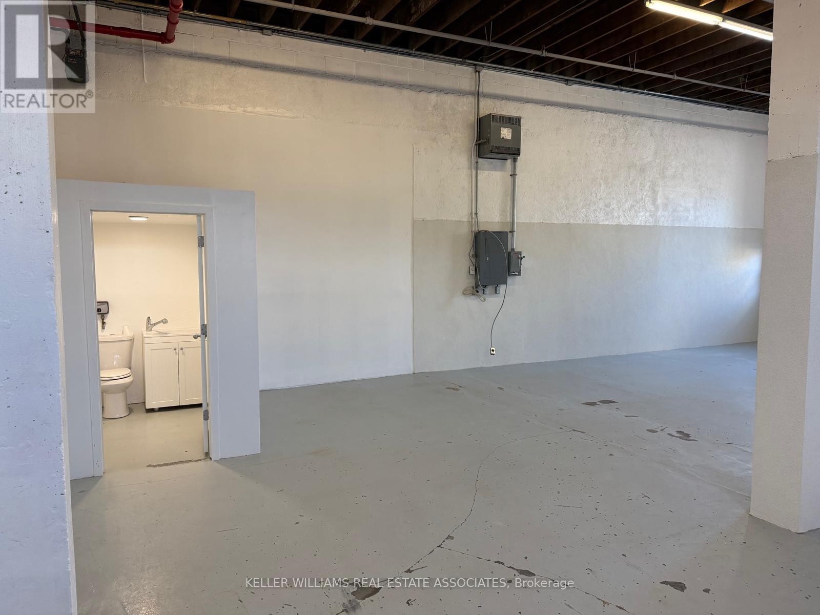1299 St Mary's Avenue Property Photo 4