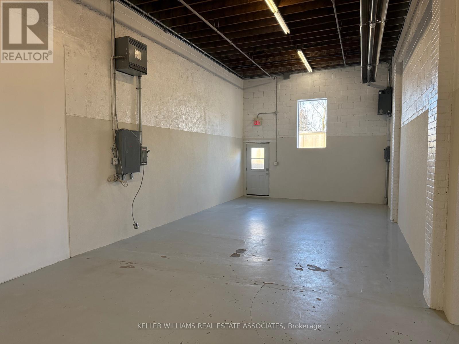 1299 St Mary's Avenue Property Photo 5