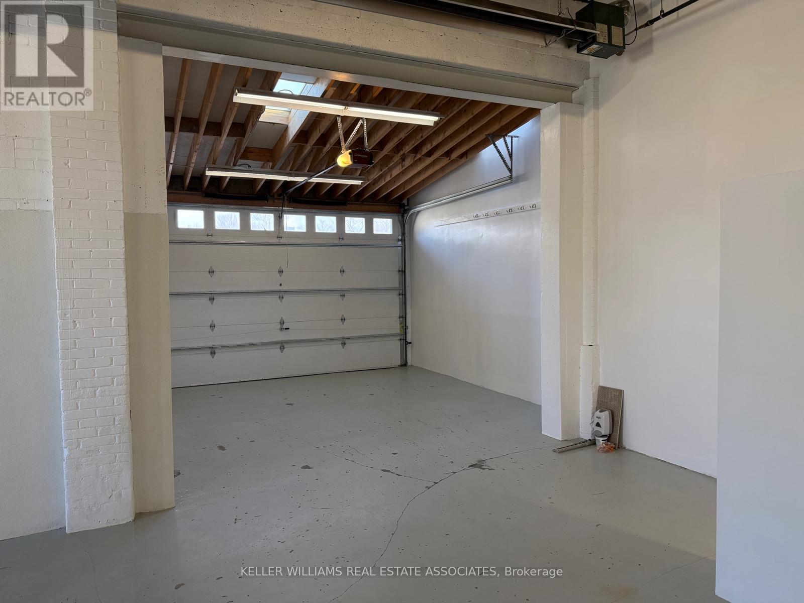 1299 St Mary's Avenue Property Photo 7