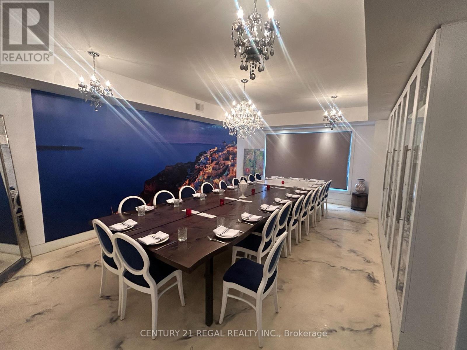 662 - 664 The Queensway Property Photo 3