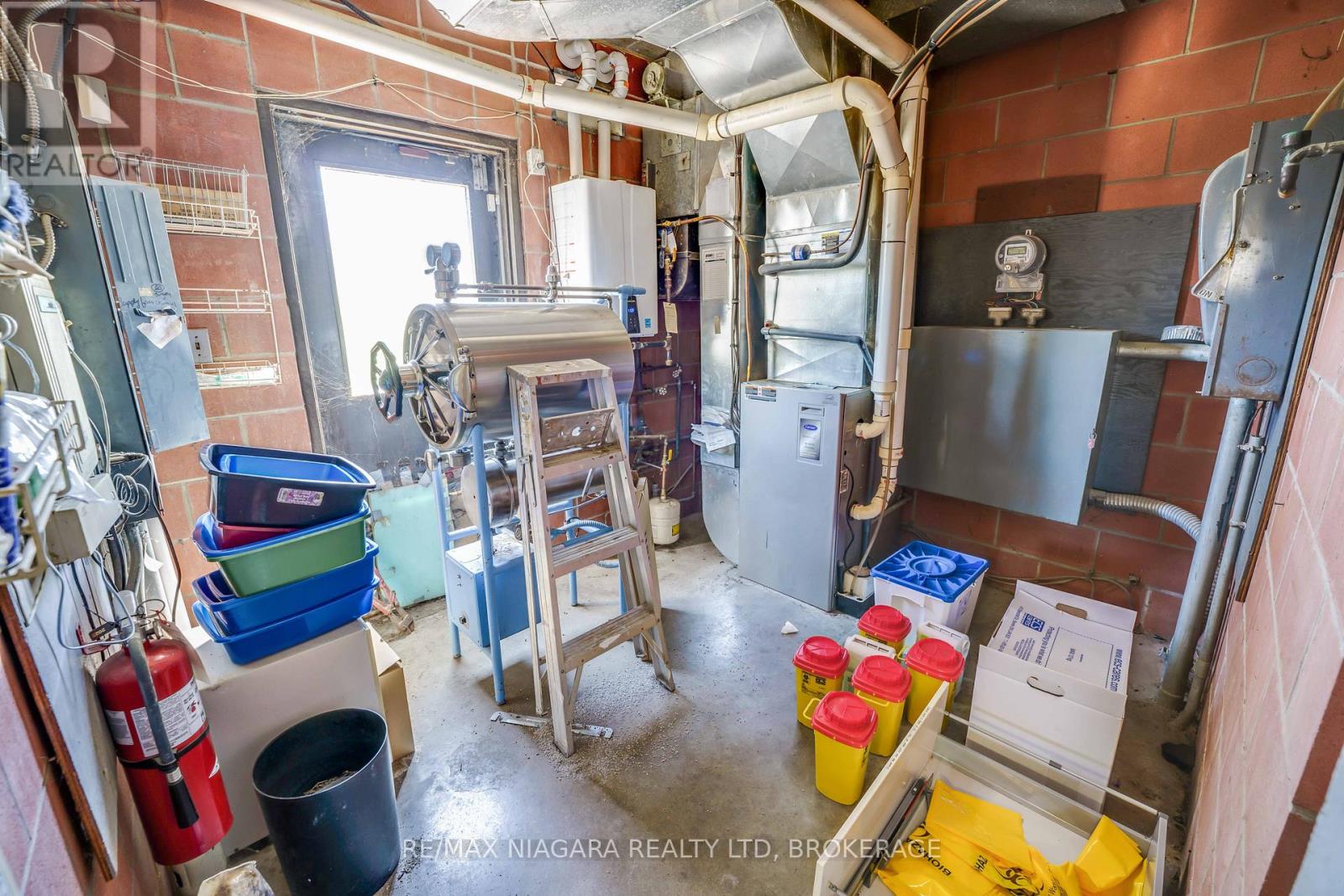 475 Enfield Road Property Photo 23