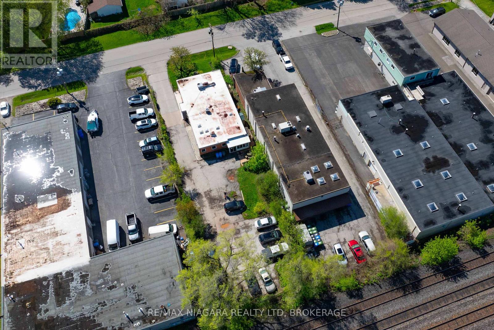 475 Enfield Road Property Photo 31