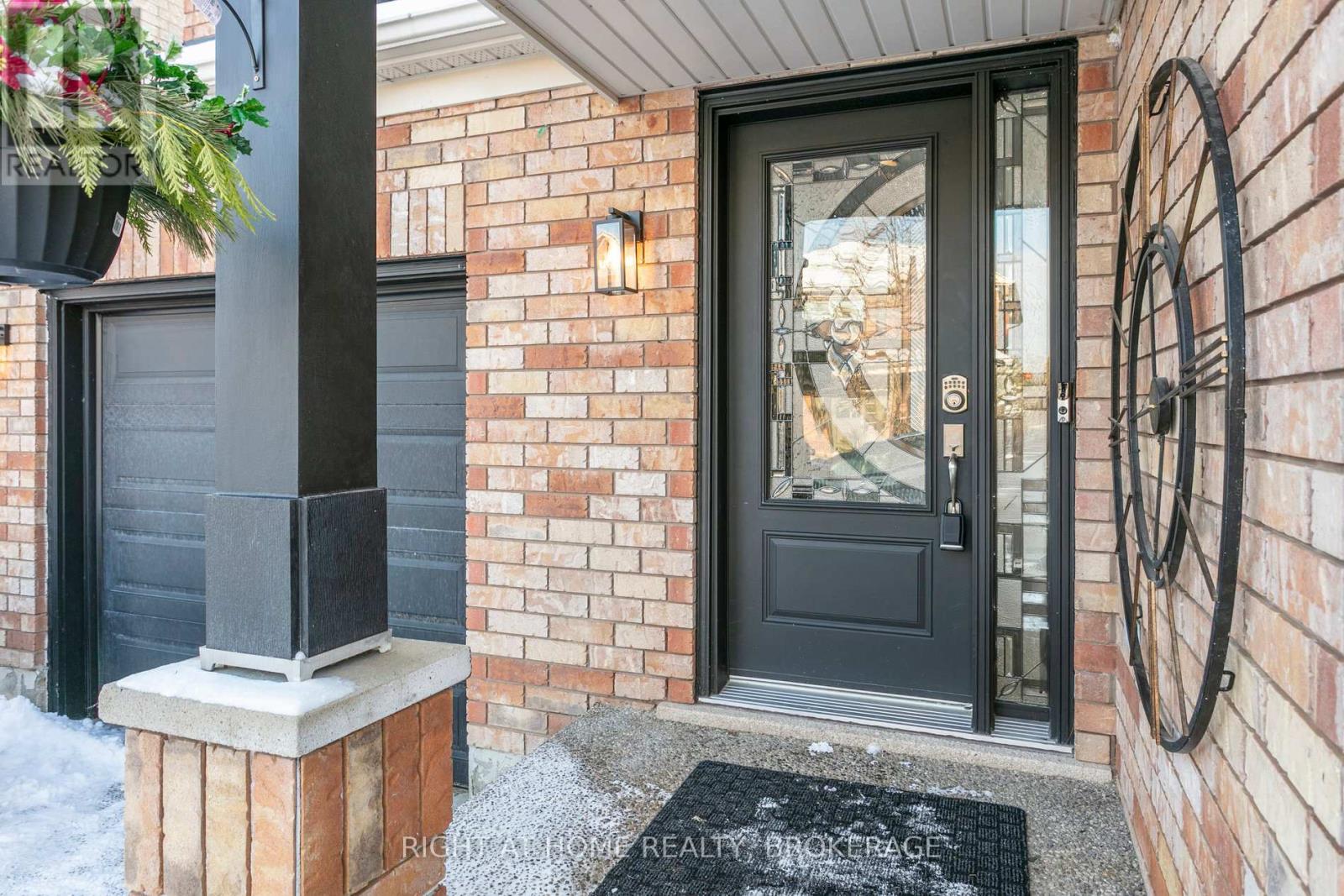 2406 Falkland Crescent Property Photo 1
