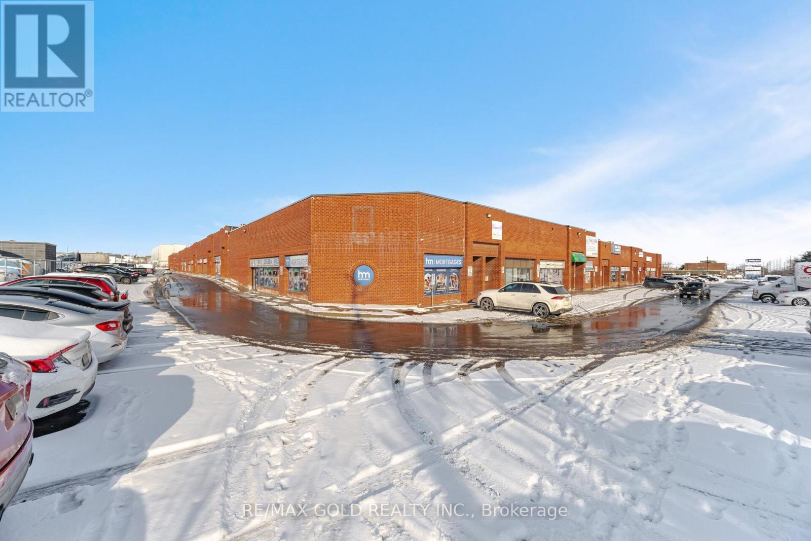 #26 - 2074 Steeles Avenue Property Photo 1