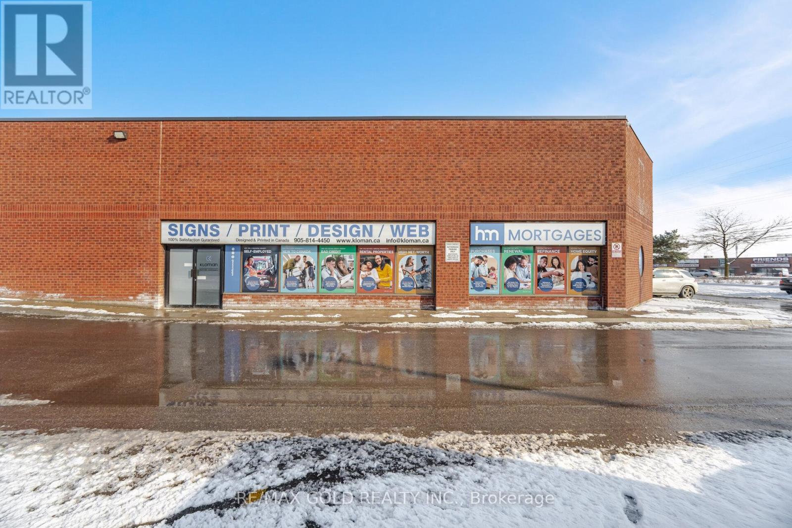 #26 - 2074 Steeles Avenue Property Photo 2