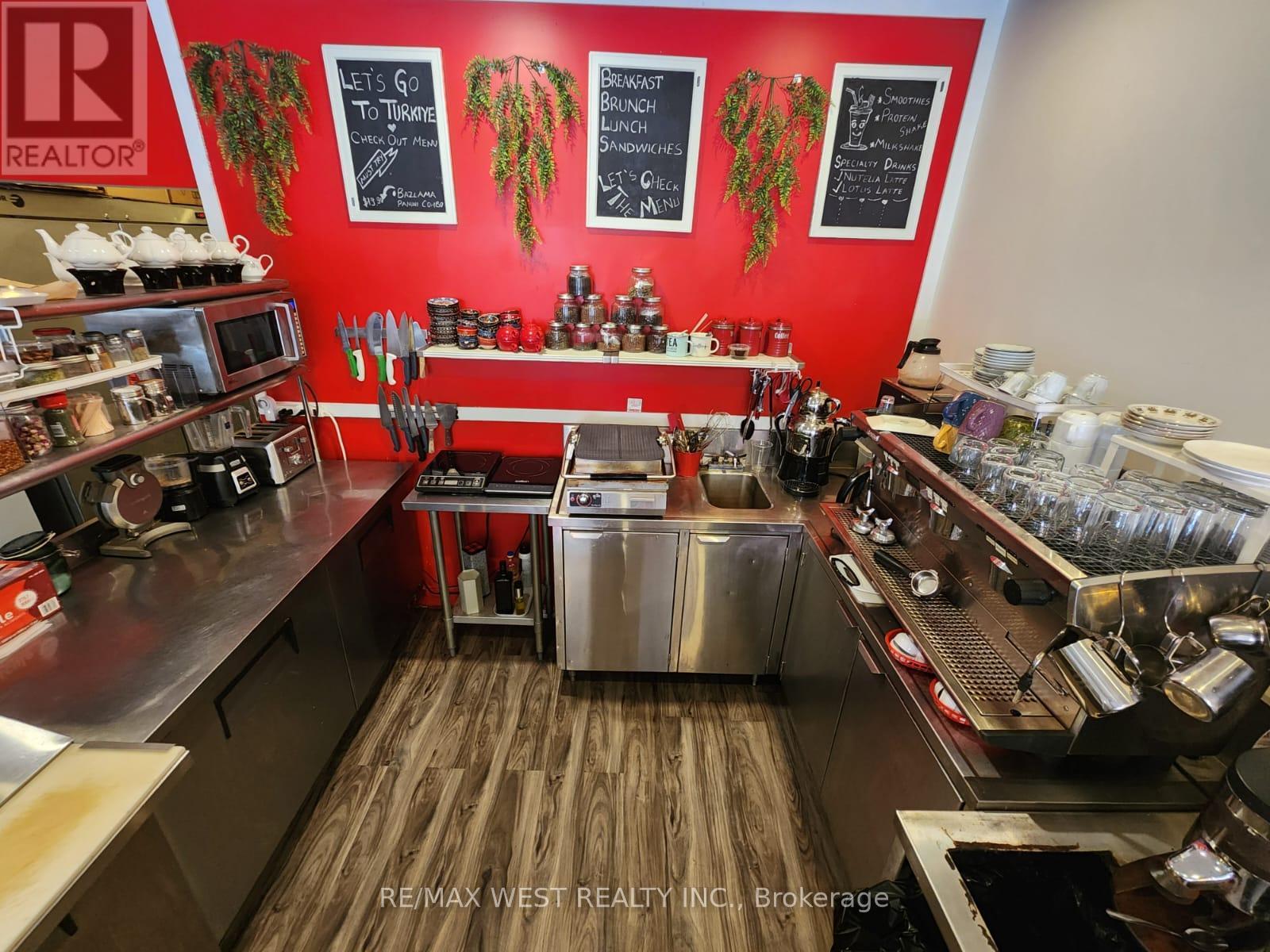 31 - 2737 Keele Street Property Photo 4