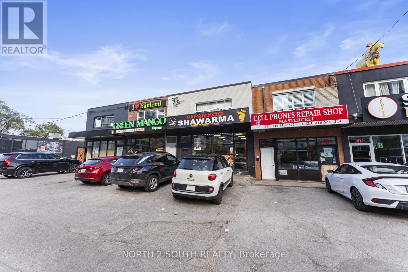 1176 The Queensway Property Photo 2