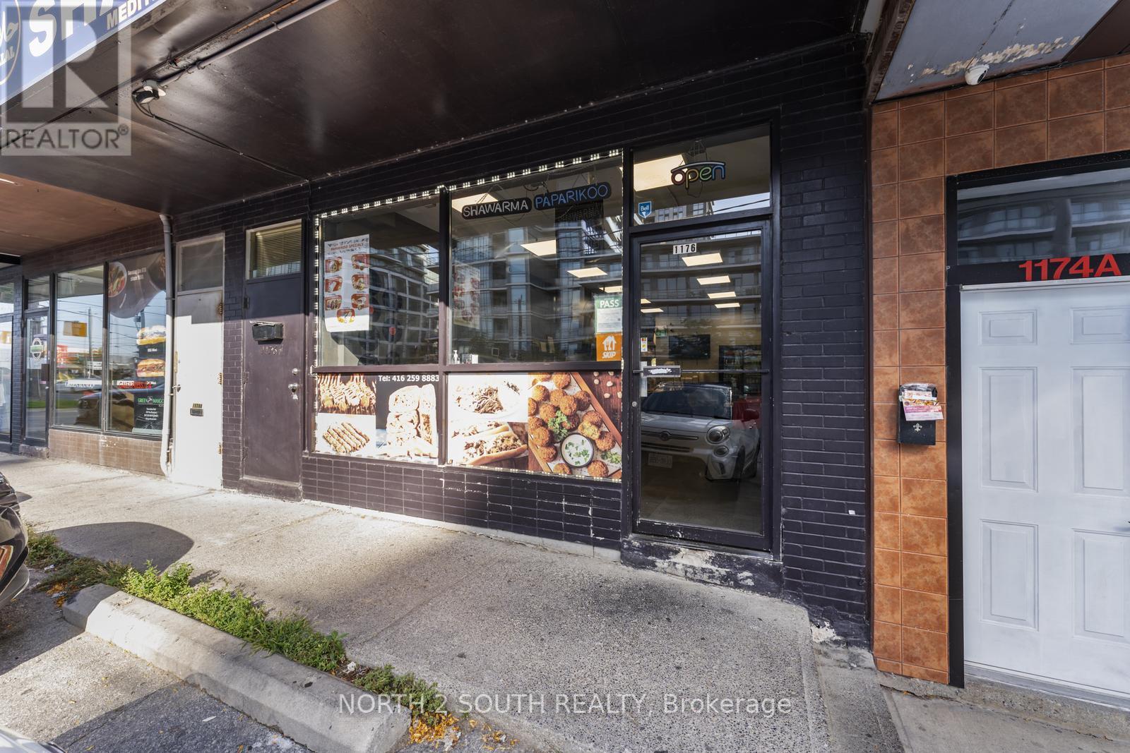 1176 The Queensway Property Photo 3