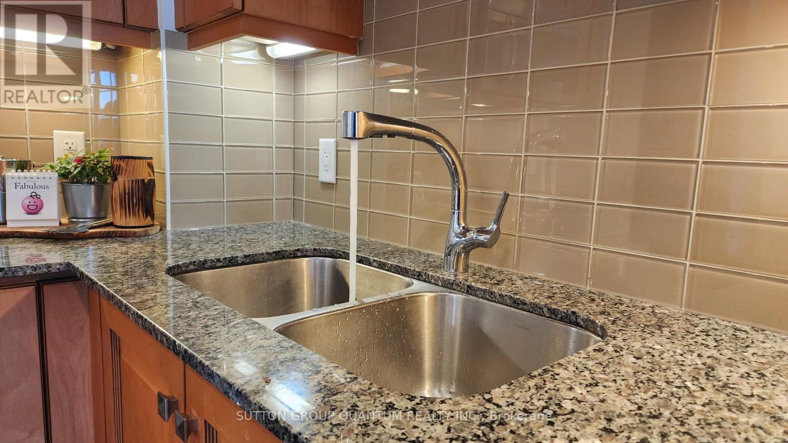 406 - 11 Bronte Road Property Photo 17
