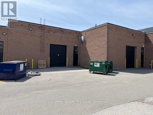 88 - 2700 Dufferin Street Property Photo 2