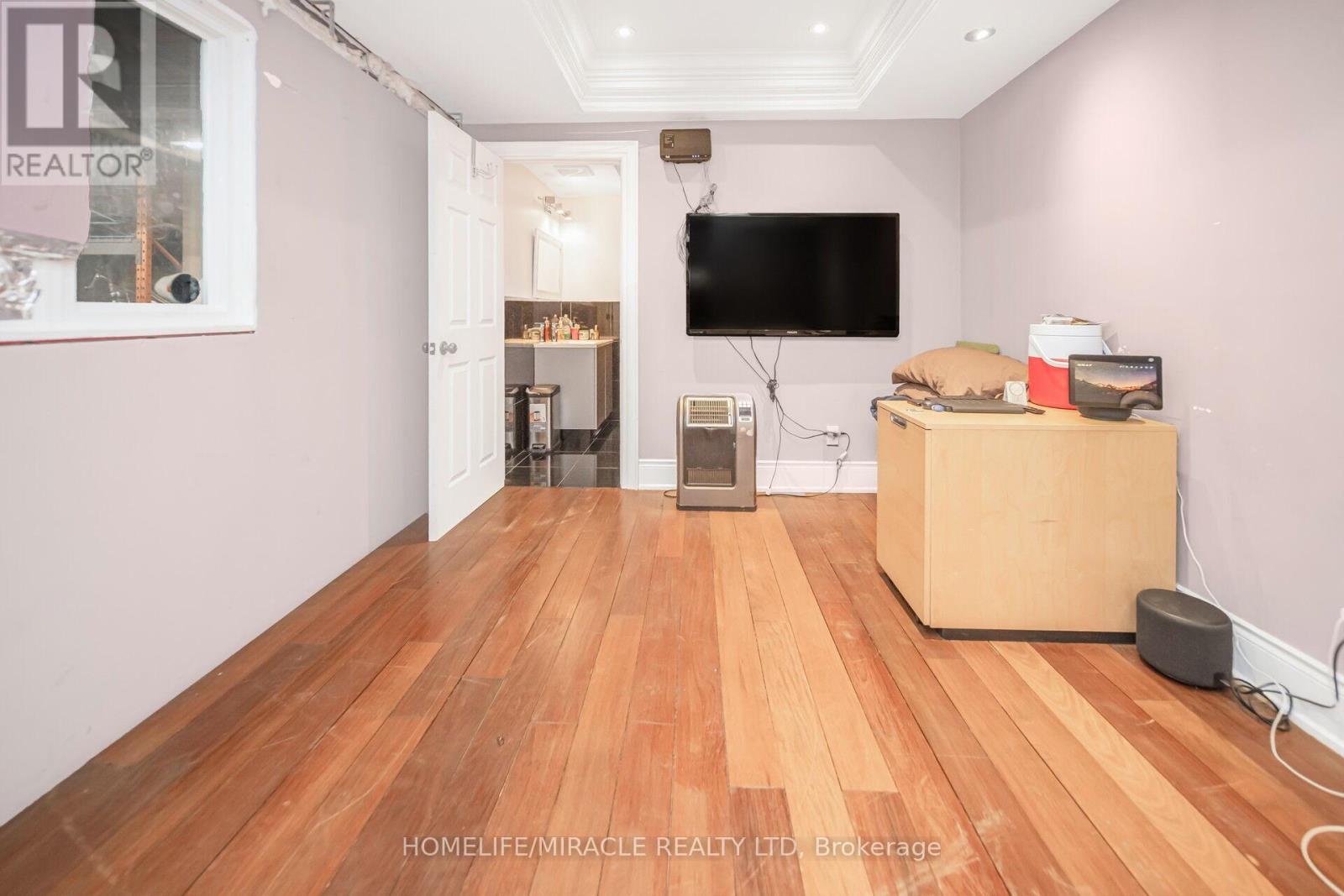 5 - 116 Orenda Road Property Photo 26