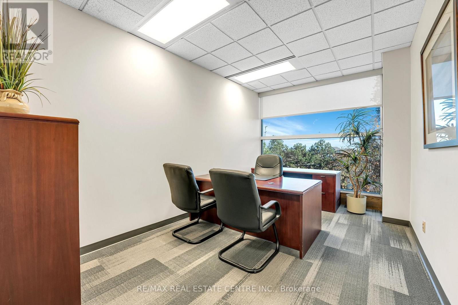 32 - 1100 Burloak Drive Property Photo 17