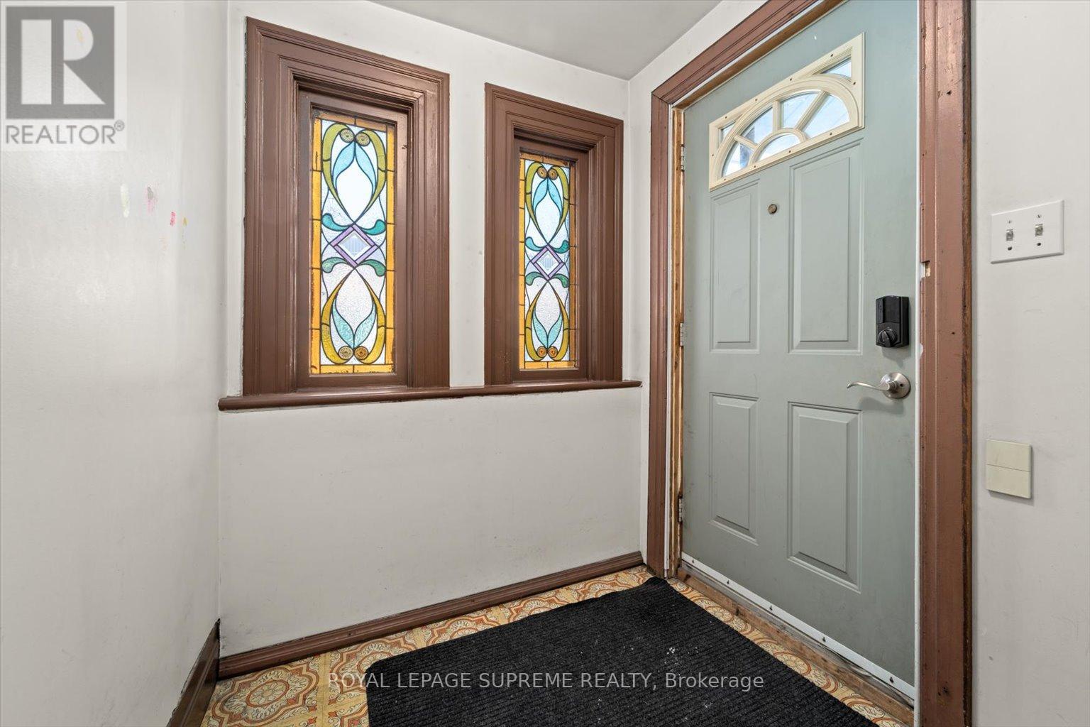 1309 King Street W Property Photo 7